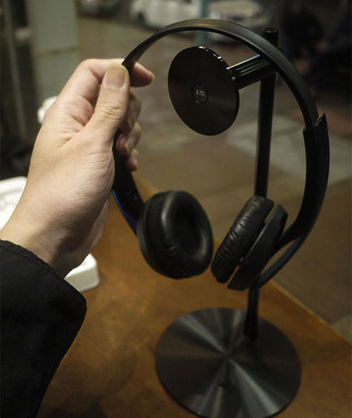 讓聽音樂這件事變得更加享受 -- JUST Mobile HeadStand™ Avant 北歐風格極簡耳機掛架